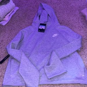 nike high neck long sleeve loose for long sleeve M